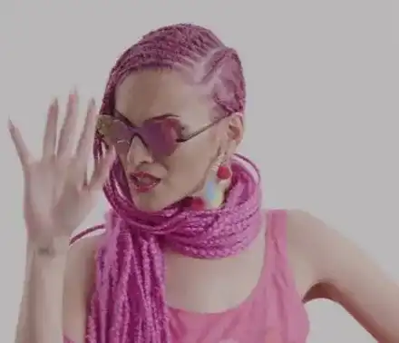 Аптекарка пробива в чалгата с яка дупара