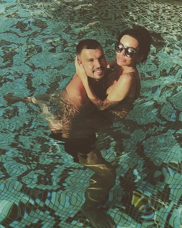 Божинов пръсна 20 бона в Дубай, за да глези любимата си Биляна (Снимки)