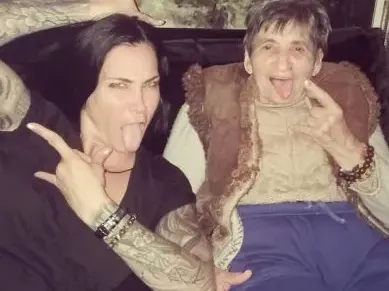 Цеци Красимирова в траур за баба си