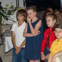 Деца помагат на деца