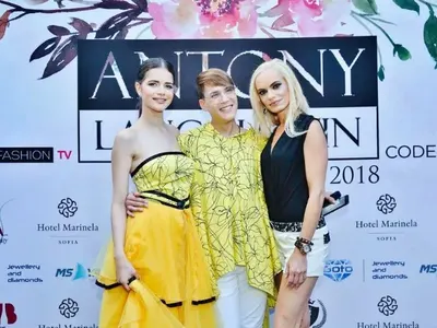 Експлозия от цветове с лятната колекция на Antony Langountin