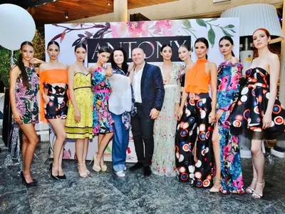 Експлозия от цветове с лятната колекция на Antony Langountin