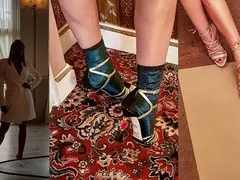 Емилия излезе от траура! Почна да се фръцка като кифла с Dolce & Gabbana  (Снимки)