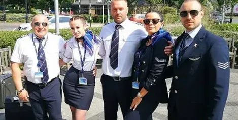 Гаджето на Криско не му иска парите! Цвети се върна на работа като стюардеса