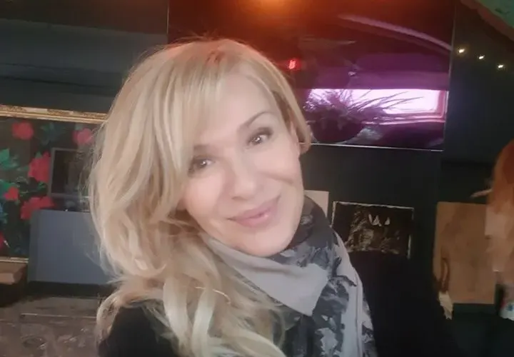 Гала показа новия си силикон само по зърна (Фото)