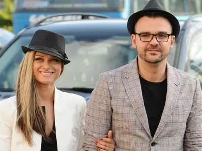 Графа едва не изби семейството си в катастрофа! Изхвърча от пътя и се заби в канавката