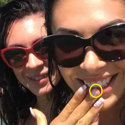 Грозно! Биляна Йотовска кифлее със счупени нокти (Снимка)