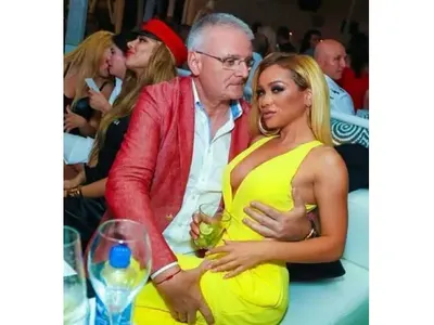 И Ицо 100-те манекенки мина Нора Недкова! Плеймейтката се напи на Слънчака и осъмна в хотелската му стая