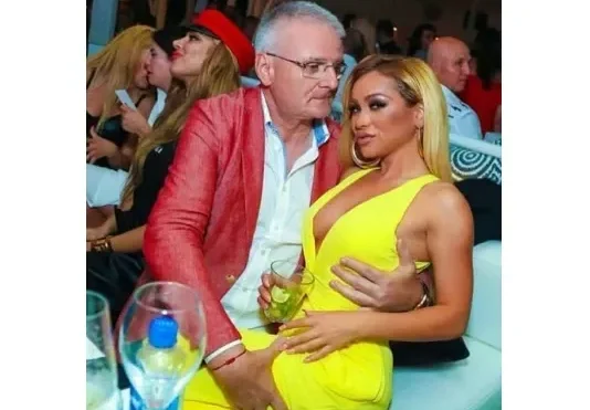 И Ицо 100-те манекенки мина Нора Недкова! Плеймейтката се напи на Слънчака и осъмна в хотелската му стая