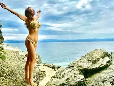 Илиана Раева се пусна без дрехи на 55!