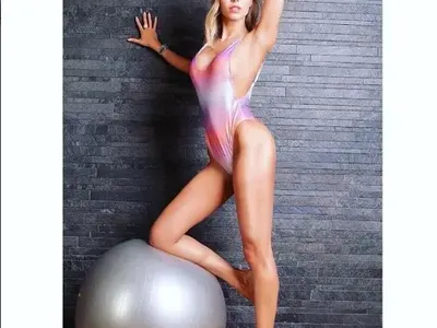 Жаси от „Сделка или не“ все още е супер яка!