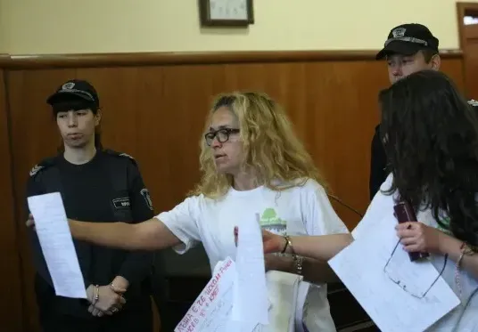 Кметицата на „Младост“ арестувана след креватна афера! Изоставен любовник я натопи за подкупа, стана защитен свидетел