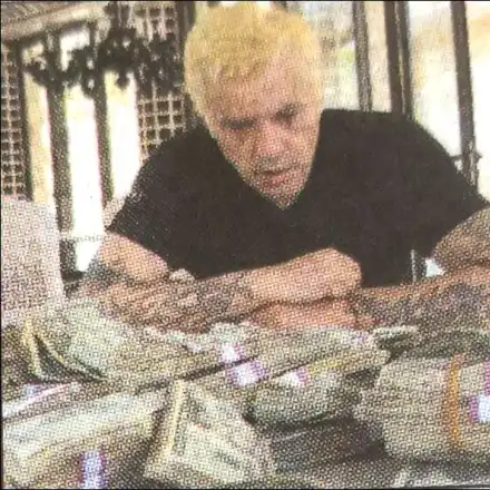 Куката стана блондин