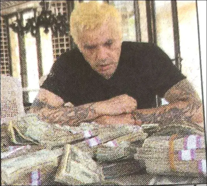 Куката стана блондин