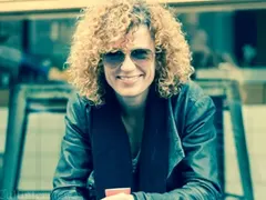 Люси Дяковска се хвана с дебеланка! Забрави за шавливата Камелия