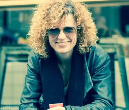 Люси Дяковска се хвана с дебеланка! Забрави за шавливата Камелия