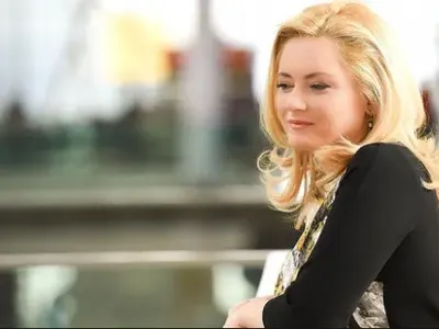 Лора Крумова кръщава бебето на баба си