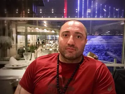 Митьо Очите помпа мускули, търси си ново гадже