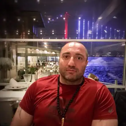 Митьо Очите помпа мускули, търси си ново гадже