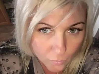 Младо гадже стопи Албена Михова