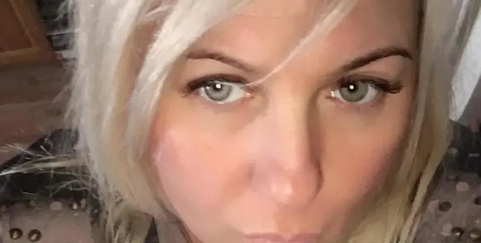 Младо гадже стопи Албена Михова