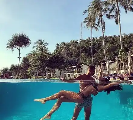 Национал глези Мис Футбол на Бали (Снимки от романтичната им почивка)