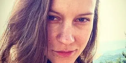 Наталия от „Откраднат живот“ гласи детска стая