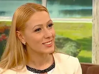 Не искат да пуснат Деси Бакърджиева на границата, за да се прибере в България! Вижте причината