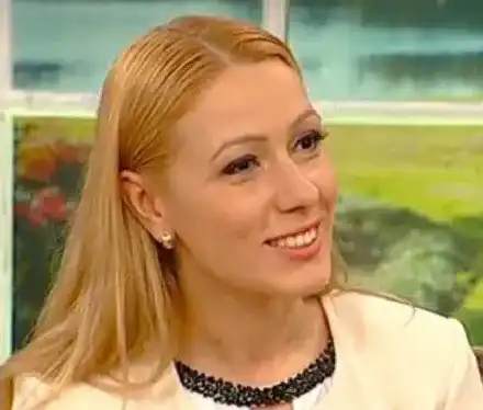 Не искат да пуснат Деси Бакърджиева на границата, за да се прибере в България! Вижте причината