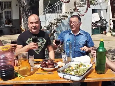 Орхан Мурад изпял гнусотиите за поповете „в знак на протест”  срещу лицемерието в държавата