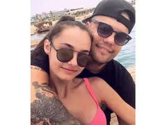 Педофил ли е Кристо? Рапърът си ляга с момиче 9-ти клас! Гледката е гнусна, а разликата им е 20 години!