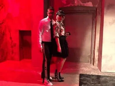 Поп звездата Жоро записва ново парче след участието си в Седмицата на модата в Милано (Снимки)