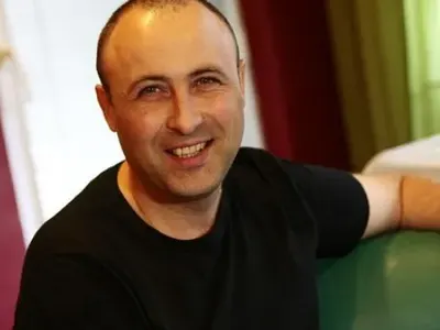 Руслан Мъйнов най-сетне е щастлив в любовта! Комикът се надява скоро да стане баща