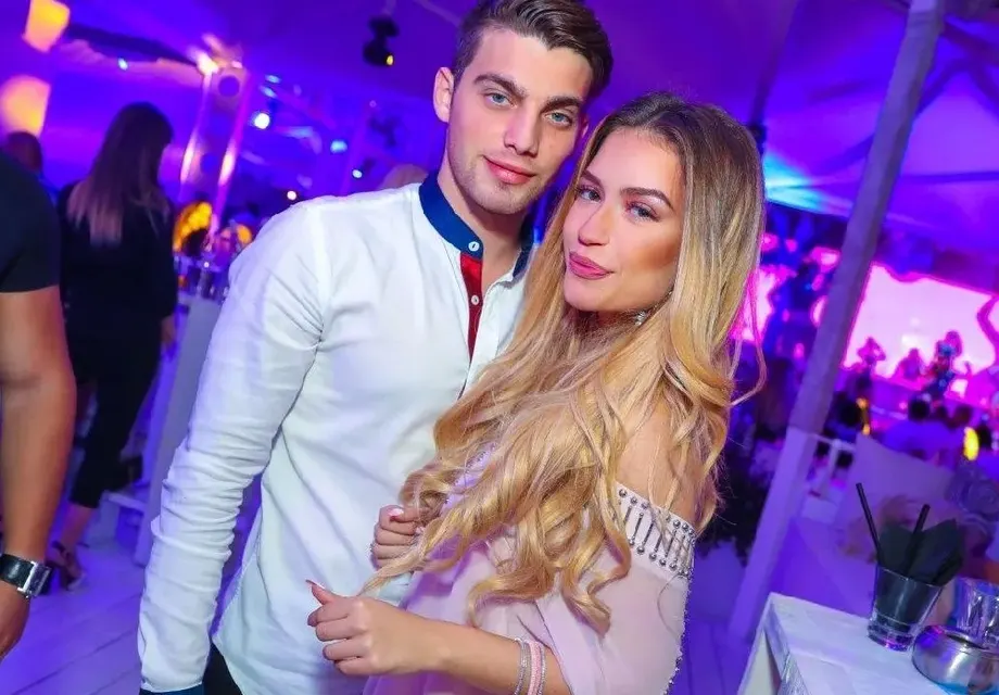Тита със забрана за БЕБЕ! Ще я зареже ли гаджето й? (Подробности)