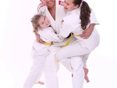 Ваня Червенкова и Даниел Дичев стартираха проекта „Да върнем децата в спортните зали“