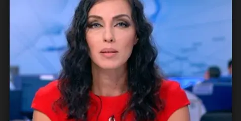Виктория Петрова сияе с ново гадже! Ето кой я чака след работа