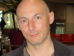 Внимание! Журналистът Атанас Чобанов разпространява fakenews в „Бивол“