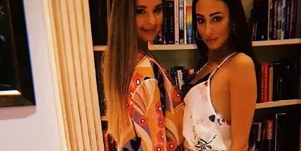 Златни момичета се събраха на морето