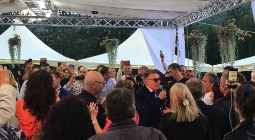 Богдана Карадочева ожени племенника (Снимки)