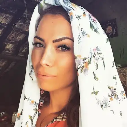 Анастасия вдигна курбан за здраве на бебето си