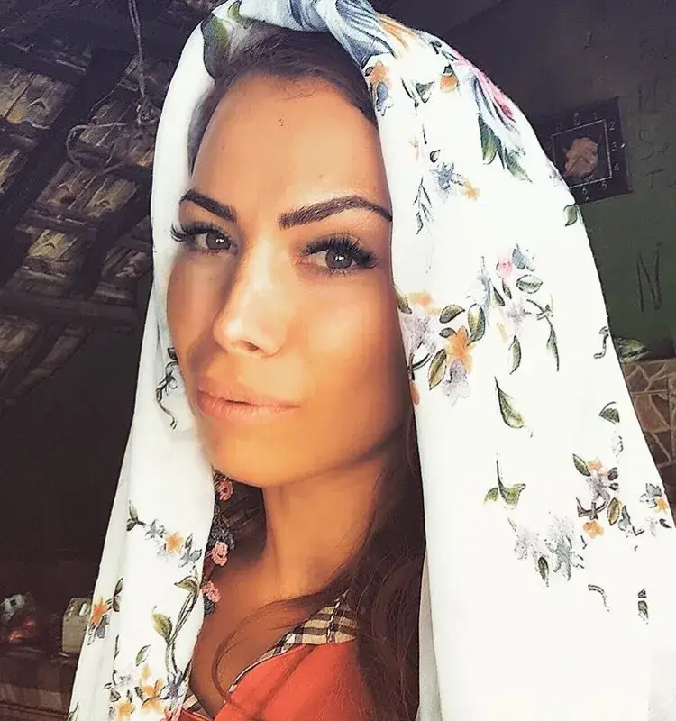 Анастасия вдигна курбан за здраве на бебето си