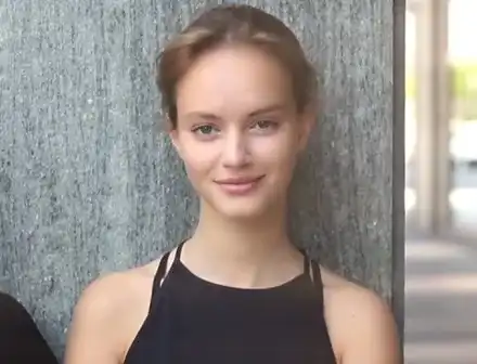 Българка се сродява със Синди Крауфорд