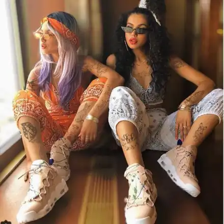 Близначките Алекс и Влади се татуираха от глава до пети