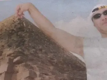 Братът на Мая Илиева стана будист, опитомява сестра си и се грижи за финансите й