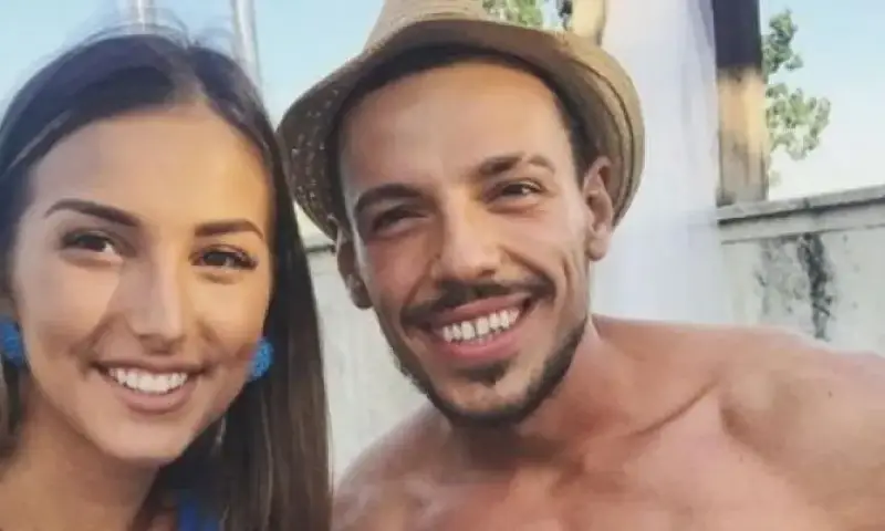 Честито! Лудият репортер и Алекс Петканова чакат бебе по Коледа