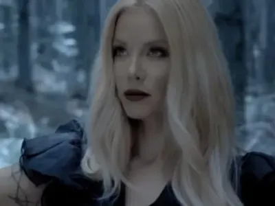 Читател на HotArena:Емилия окраде сръбска певица! Успокоява гузната си съвест, заигравайки се с името на Бог (ВИДЕО)