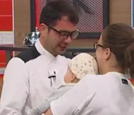 Дани Спартак не се отделя от сина си