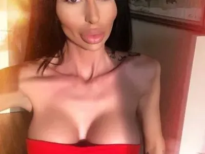 Деси Фотосесията ТОТАЛНО се обезобрази (Плашещи снимки - ПРЕДИ И СЕГА)