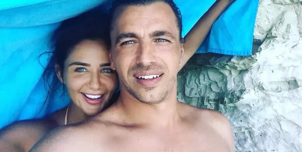 Елен Колева този път се гушка с  кипърец - 33-годишен състезател по таекуондо