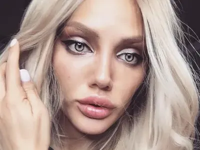 Есмер стана за резил в Русия! Ето как я оплюха тамошните медии